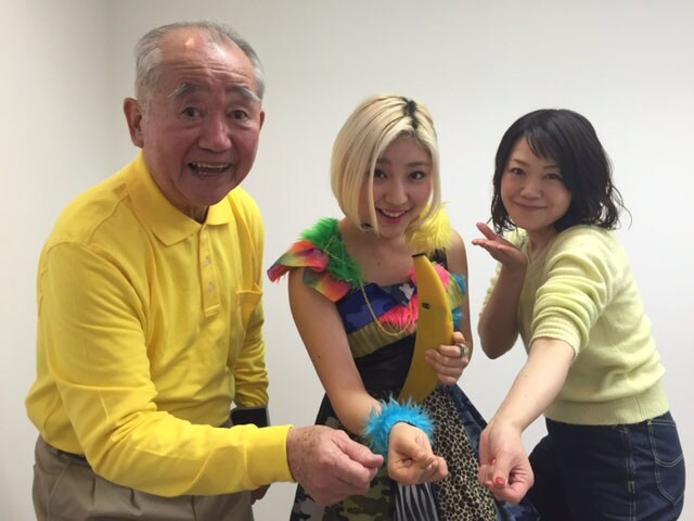 めいどのみやげティーチャ、16歳アイドルと一夜限りの64歳差コンビ結成