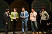 内村光良、さまぁ～ずとトークを展開するぐりんぴーす。