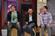 「マヨなか笑人」ゲストの里崎智也、千鳥・大悟、千鳥ノブ（左から）。(c)読売テレビ