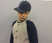 ピンネタを披露する天竺鼠・川原。