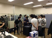 ユニット抽選会の様子。