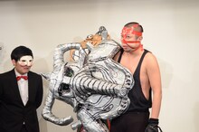 「最優秀小道具賞」にノミネートされた（左から）大黒天しょうへい、スーパーニュウニュウ大将。