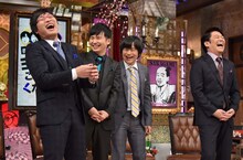 「ヨロシクご検討ください」出演者の南海キャンディーズ山里、オードリー若林、バカリズム、坂上忍（左から）。(c)日本テレビ