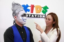 左からピスタチオ伊地知、ざわちん。