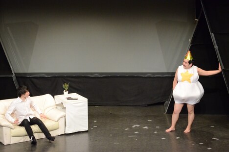 コント「mosaique」のワンシーン。