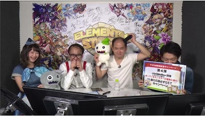 「エレスト生バトル」に出演したトレンディエンジェル（中央2人）。