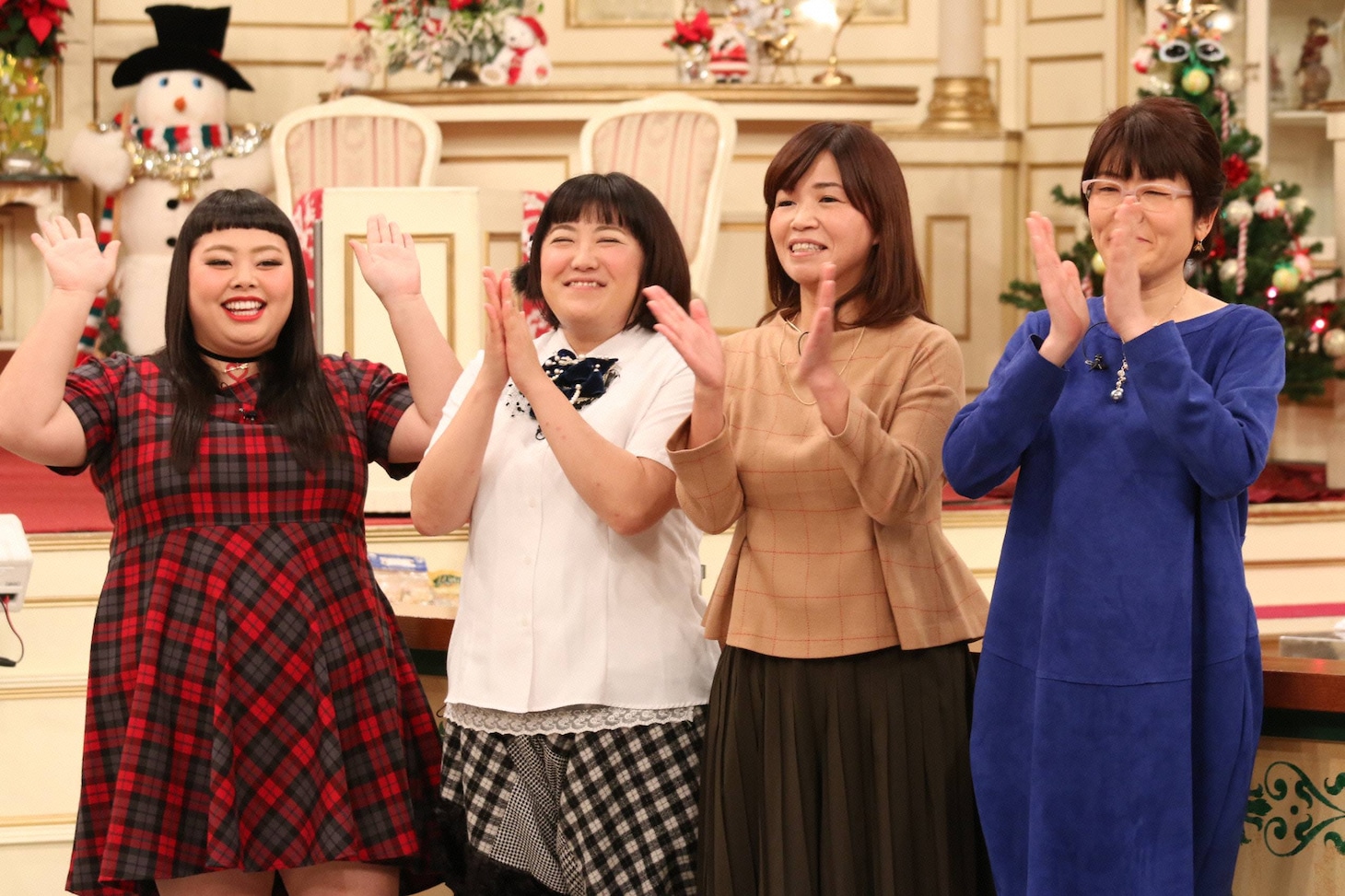 「SMAP×SMAP」に出演する（左から）渡辺直美、森三中・黒沢、オアシズ。(c)フジテレビ