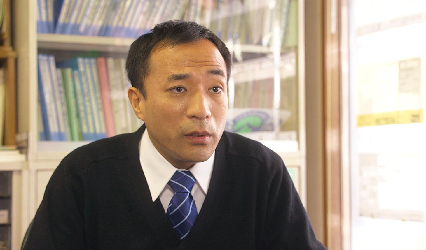 「孤独のグルメ Season5」最終話に出演するナイツ塙。(c)テレビ東京