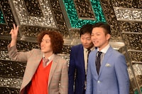 学天即の撮影を「もうええわ！」で終了させる和牛・川西（中央）。