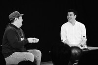 トークイベント「実際問題」に出演した加藤浩次とマッスル坂井（左）。