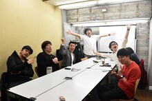 「PARTY HALL」のメンバー。左から、ベイビーギャング北見、ベイビーギャングりんたろー、どりあんず堤、どりあんず平井、ダイス、フランクリンかいし。