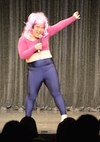 エキシビションのゆりやんレトリィバァ。