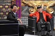 「有吉反省会」反省人の嵐ヨシユキ（右）。(c)日本テレビ系