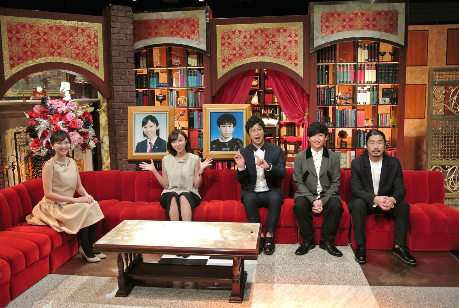 「あいつ今何してる？」に出演する（左から）久冨慶子テレビ朝日アナウンサー、吉木りさ、パンサー。(c)テレビ朝日