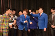 「バトル・オブ・ザ・ステージ in ルミネtheよしもと2015～グランドチャンピオン大会～」で優勝した銀シャリ。