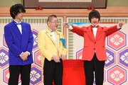 「笑点」で手品を披露する（左から）斎藤工、マギー司郎、窪田正孝。(c)日本テレビ