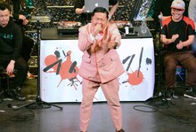 「こんばんは！ マッチでぇーす！」と挨拶するダイノジ大地。