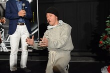 ロッキーモノマネを披露するスタスタローン。