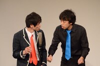 2本目のネタを披露する世界少年。