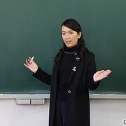 ピース又吉念願のたき火実現「タイプライターズ」第3弾に湊かなえ