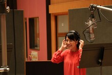 「紅白 The 平均ソング」を歌唱する福田彩乃。(c)NHK