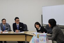 「ナイツのHIT商品会議室」のワンシーン。(c)チバテレ