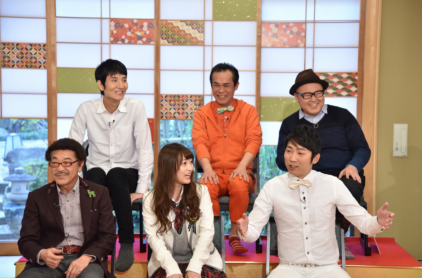 「千鳥のおもしろツライ話 買い取ります～第4弾～」前列左から具志堅用高、小谷里歩（NMB48）、 NON STYLE石田。後列左からソラシド本坊、モストデンジャラスMr.X、キバ。(c)読売テレビ