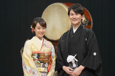 左から、片山千恵子（NHKアナウンサー）、南原清隆。(c)NHK