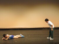 オープニングコントのワンシーン。