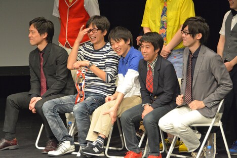 「K-PROアワード」の結果に盛り上がる出演者たち。