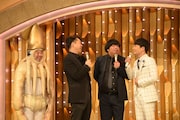 リハーサル中の(左から)イカ大王、バナナマン設楽、バナナマン日村、星野源。