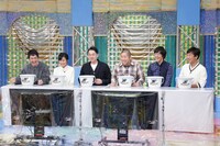 「ゴッドタン 第13回 芸人マジ歌選手権」のワンシーン。(c)テレビ東京