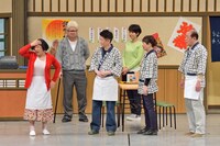 花月うどんではたらくすち子（左）。(c)MBS