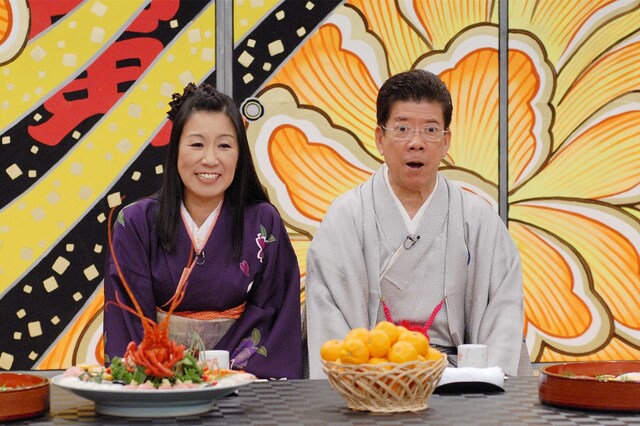 「春一番！笑売繁盛」司会のハイヒール・リンゴ、西川きよし（左から）。(c)MBS