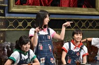 「桃色つるべ 漫才まつり」のワンシーン。(c)関西テレビ