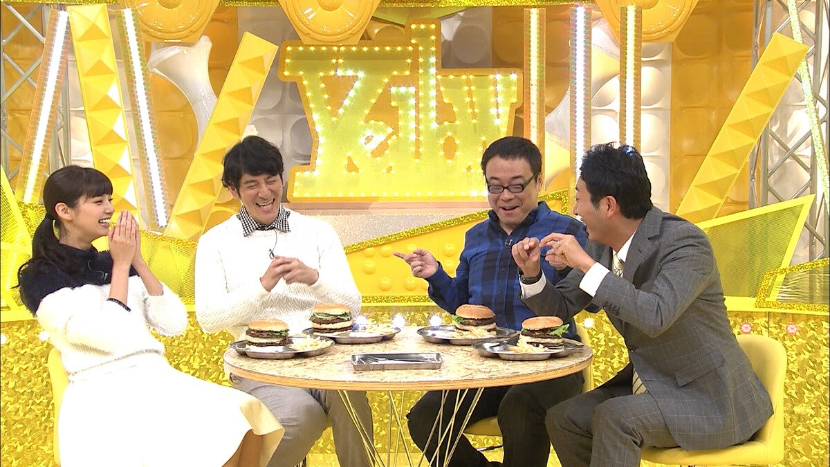 左から新川優愛、ココリコ田中、バッファロー吾郎A、倉橋友和。(c)メ～テレ