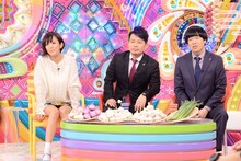 雨上がり決死隊と夏菜（左）。(c)テレビ朝日