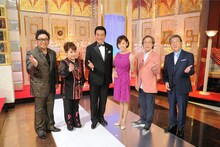 「甦る歌謡曲！懐かしの昭和の名曲大全集」に出演するコロッケ（左端）ら。(c)テレビ朝日