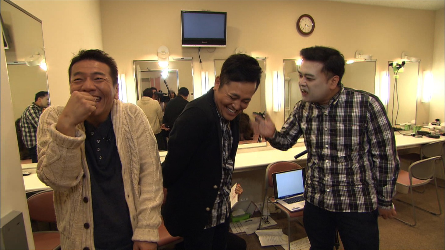 「くりぃむナンチャラ」に出演する（左から）くりぃむしちゅー、とろサーモン久保田。(c)テレビ朝日