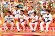 プロ野球選手たち。(c)TBS