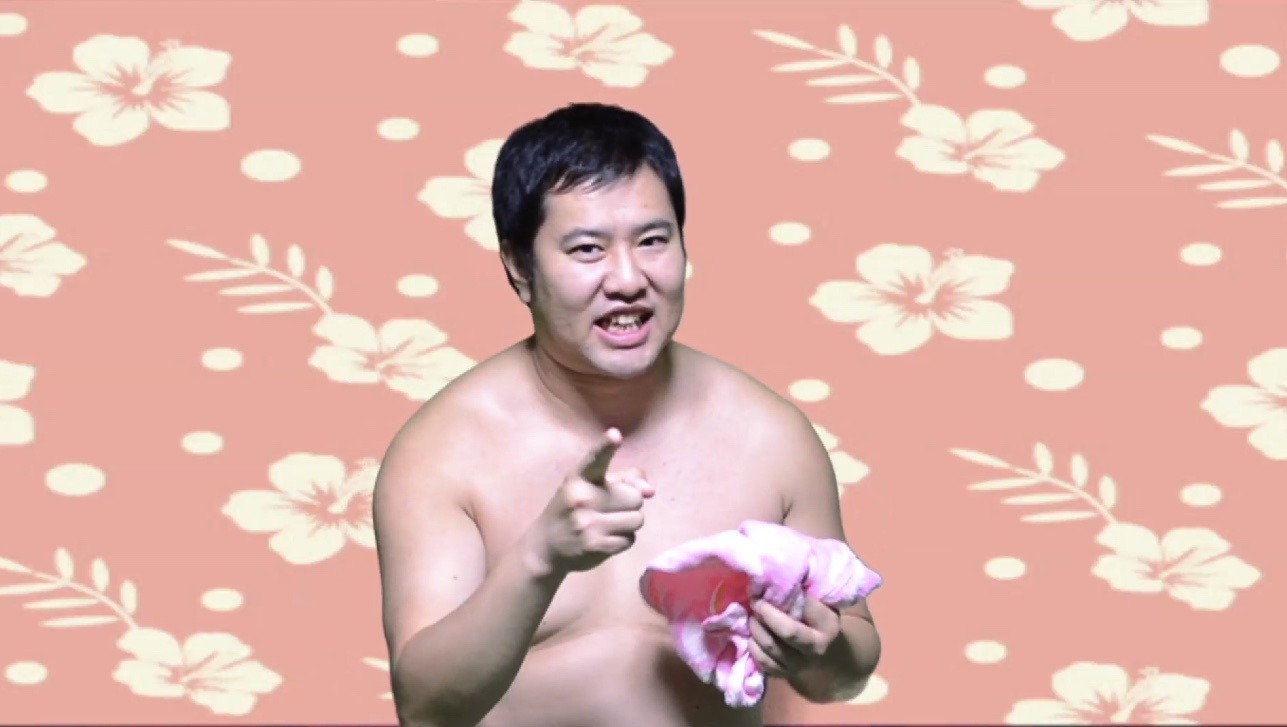 動画「とにかく明るい安村のとにかく明るいかんぷまさつ」のワンシーン。