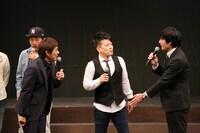 スペシャルゲストとして登場した雨上がり決死隊・宮迫（中央）。