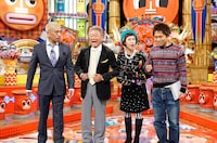 「秘密のケンミンSHOW ダウンタウンDX 合体3時間スペシャル！」の合同MCを務める松本人志、みのもんた、久本雅美、浜田雅功（左から）。(c)読売テレビ