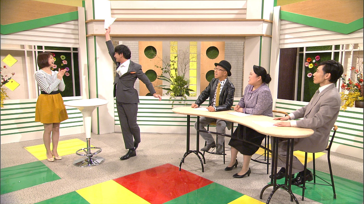 コント「専門家の見解」のワンシーン。(c)NHK