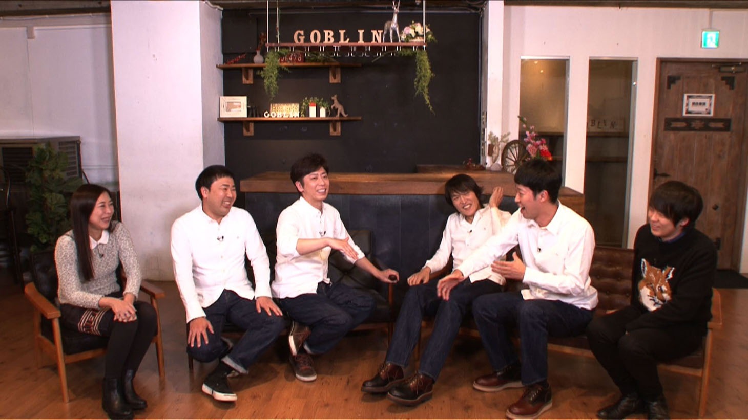 「ざっくり今日の一言日記」を展開する（左から）椿鬼奴、フットボールアワー、千原ジュニア、小籔千豊、ウーマンラッシュアワー村本。(c)テレビ東京