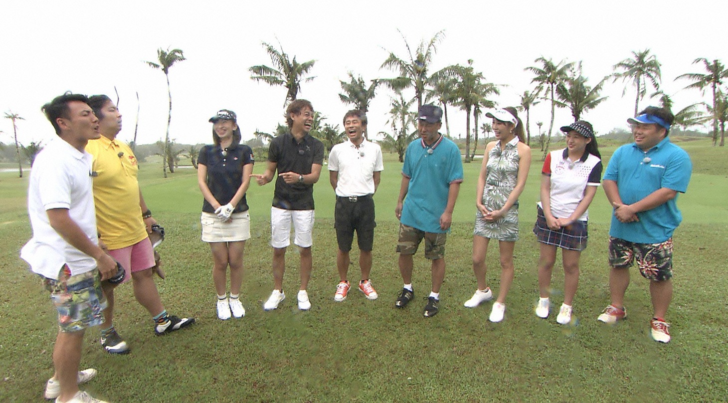 「打倒キンクミ！3対3のゴルフ対決！」の様子。(c)読売テレビ