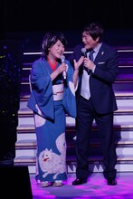 水谷千重子と堀内孝雄。