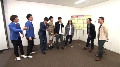 「くりぃむナンチャラ」で展開される「使い勝手のいいフレーズ-1 GP」のワンシーン。(c)テレビ朝日