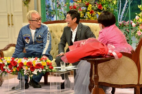 所ジョージ（左）、明石家さんま（中央）、黒柳徹子（右）。