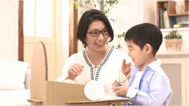 新CM「くわばたりえさんぷちドラ一年間続けました」編のワンシーン。
